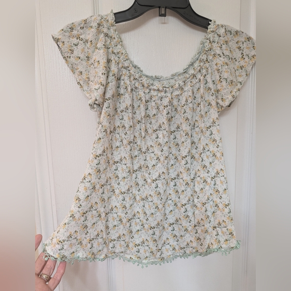 Belle Du Jour Tops - Belle Du Jour Ditsy Floral Blouse with Crochet Trim